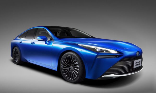 Toyota, nel futuro a zero emissioni ci sono l'ibrido e l'idrogeno