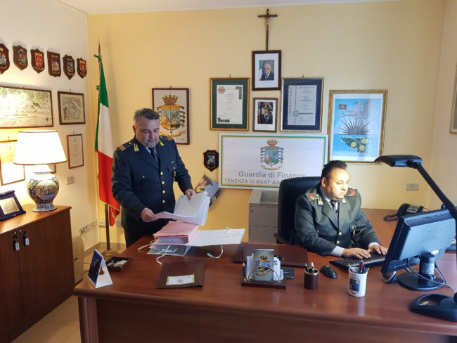Frodi comunitarie: la Guardia di finanza denuncia 14 persone e sequestra un milione di euro