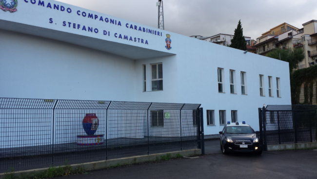 Auto con le chiavi inserite, 29enne la sottrae e fugge via: beccato poco dopo. Arrestato