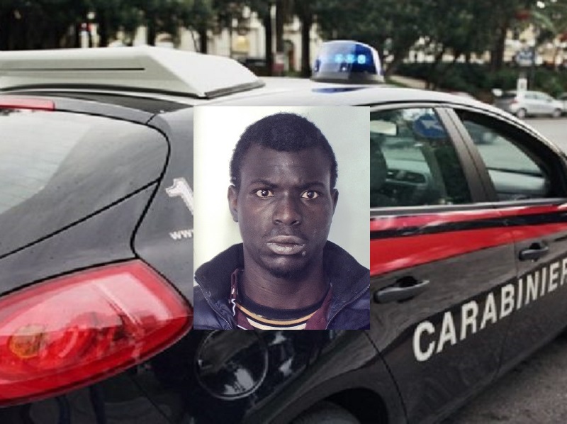 Paura alla stazione di Catania: extracomunitario minaccia passanti con una bottiglia rotta. Arrestato