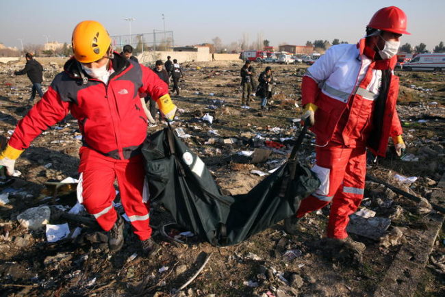 Boeing 737 precipitato a Teheran, l’Iran ammette: “Scambiato per aereo nemico”