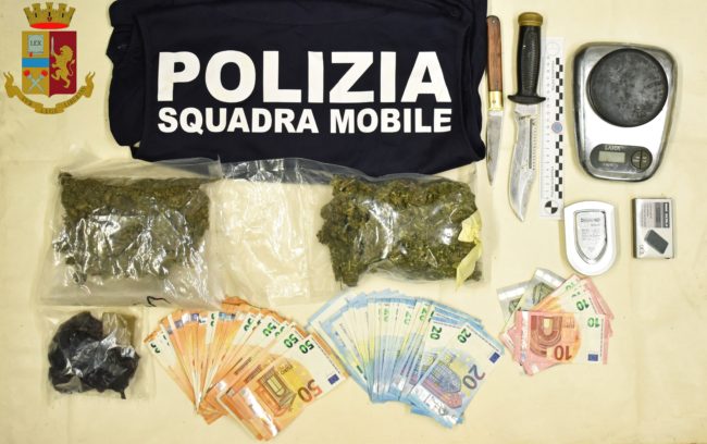 Sorpreso nella casa di campagna con hashish e marijuana: arrestato 44enne – VIDEO