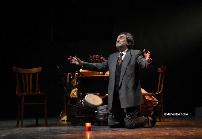 I fantasmi di Eduardo e lo specchio della misera esistenza umana al Teatro Brancati di Catania