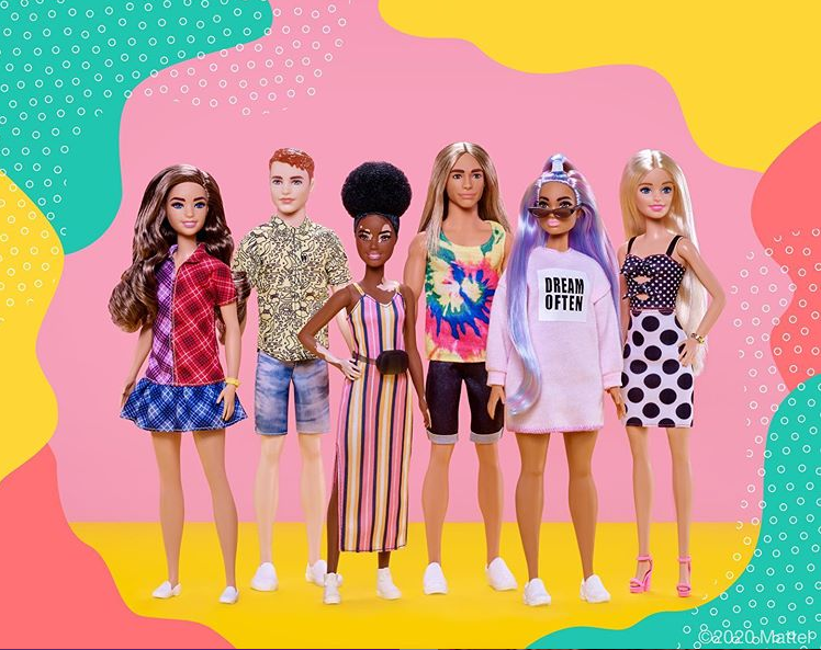 Barbie e le nuove bambole della collezione “Fashionistas”: no a stereotipi e corpi perfetti, sì all’inclusività