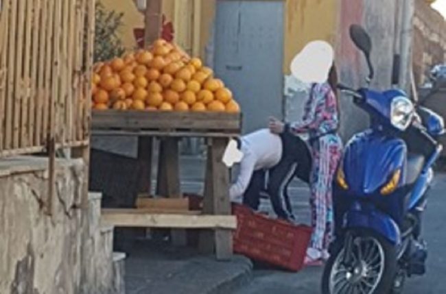 Catania, a Librino e San Cristoforo genitori assenti e “incivili”: trovata officina abusiva, impiegati due minorenni