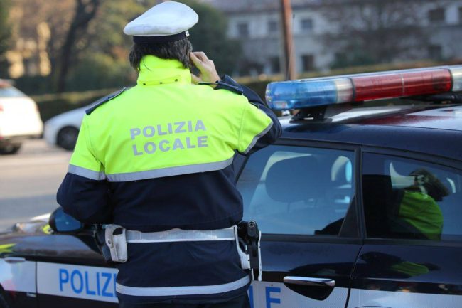 Catania, sgomberato immobile comunale in via Rocchetti: tre denunciati per occupazione abusiva e furto di energia elettrica