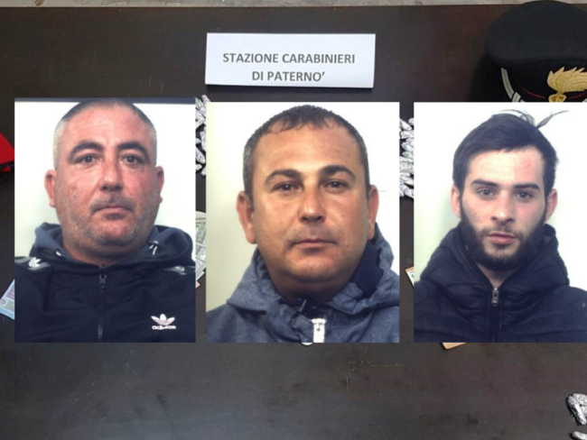 Base di spaccio in un bar del Catanese, droga nelle slot machine e in una stampella: 4 arresti