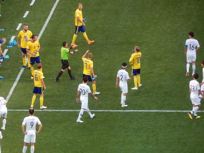 Calcio, due anni di VAR, 730 giorni di polemiche, cambiamenti e confusioni: le ultime novità