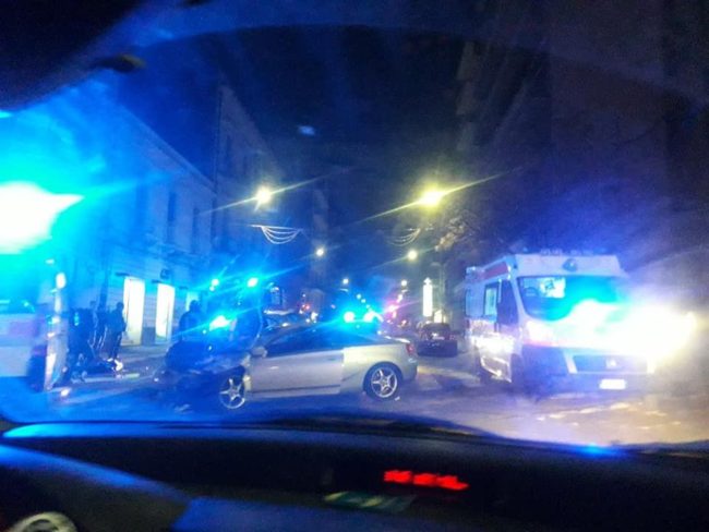Catania, incidente nella notte tra via Gabriele D’Annunzio e corso delle Province: vigili del fuoco e 118 sul posto – FOTO