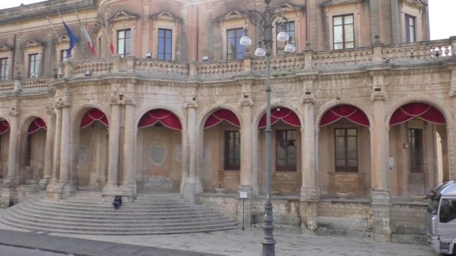 Tim, fa tappa a Noto la scuola digitale