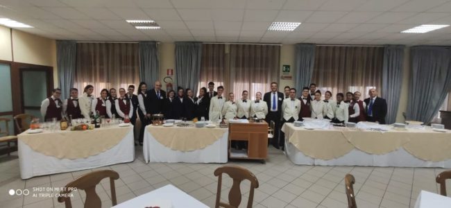 Catania, grande successo degli open days al “K. Wojtyla”: buffet e cocktails a suon di musica, soddisfatta la Dirigente