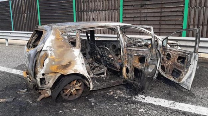 Auto si ribalta e prende fuoco, 2 morti carbonizzati: i NOMI delle vittime e i DETTAGLI del terribile incidente