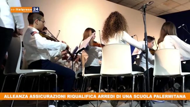 Alleanza Assicurazioni riqualifica arredi scuola Corleone