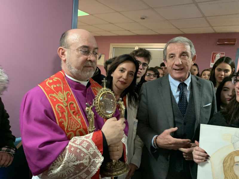 Festeggiamenti agatini al Garibaldi di Catania: la reliquia della Santuzza tra i pazienti dell’ospedale