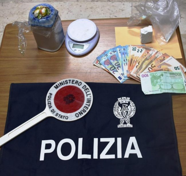 Detenzione ai fini di spaccio di sostanze stupefacenti, in manette un bracciante agricolo di 41 anni