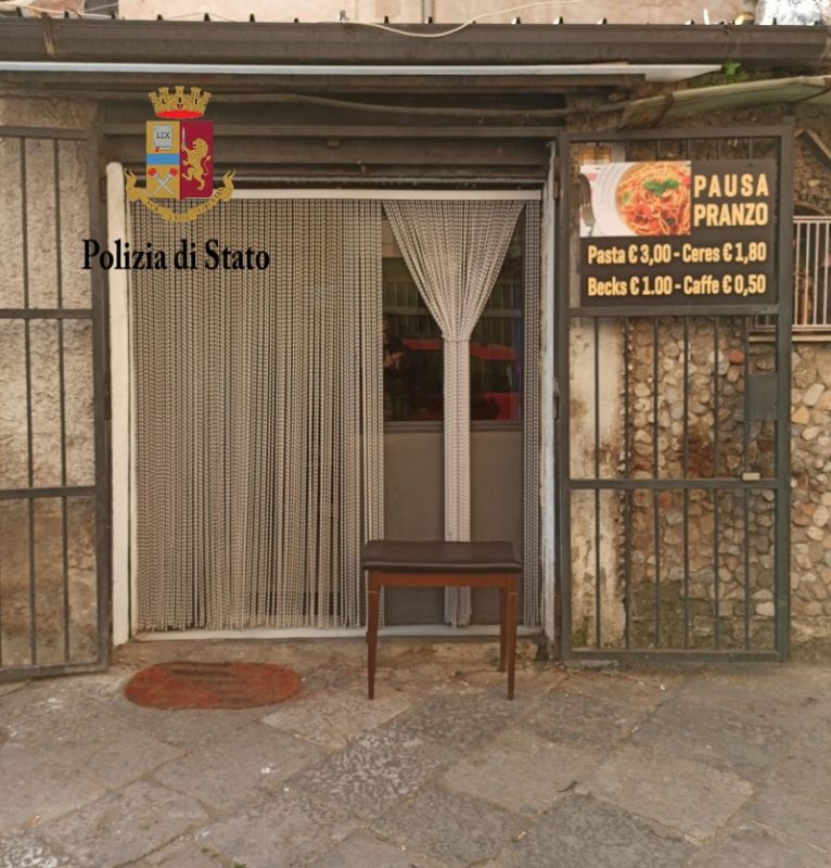Trattoria “fantasma” nel cuore del mercato, sequestrati prodotti ittici. Sanzioni e chiusura del locale