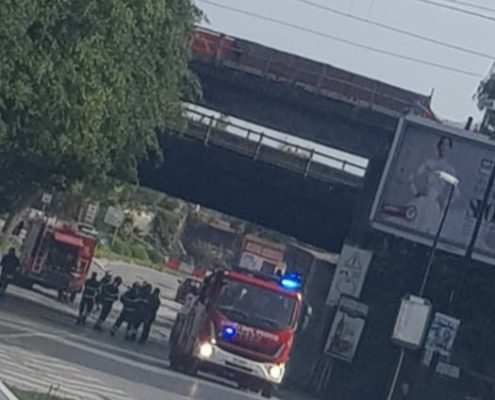 Catania, cadono calcinacci dal ponte di Ognina: circonvallazione chiusa, vigili del fuoco sul posto