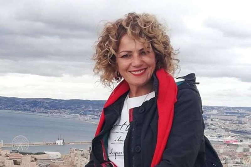 Disperazione e dolore ai funerali di Yuliya Ivanets, morta in un incidente stradale sulla Modica-Ispica