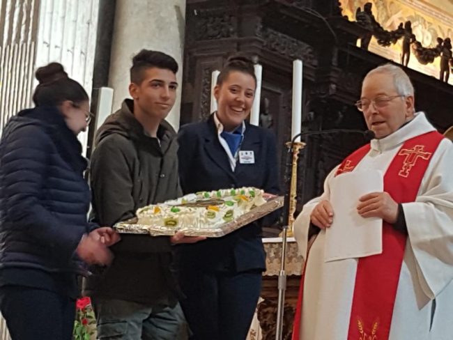 Gli studenti dell’I.P.S.S.E.O.A. “K. Wojtyla” di Catania partecipano in cattedrale all’Omaggio a S. Agata