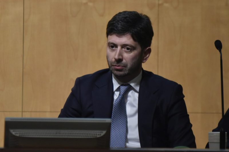 Proroga delle misure restrittive almeno fino a Pasqua: lo comunica il ministro Speranza