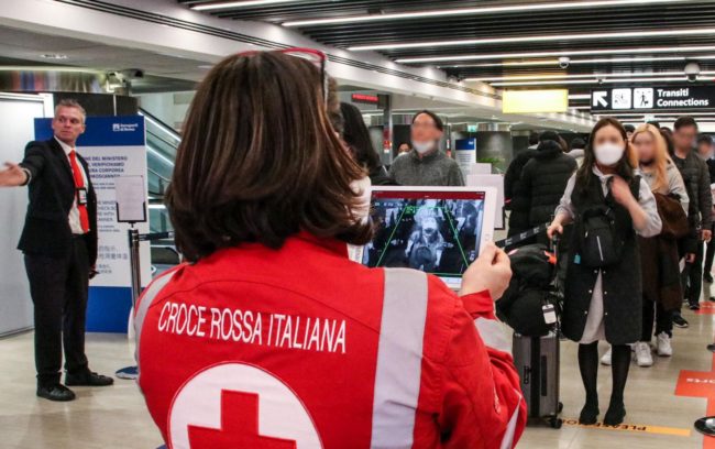 Virus Cina, saranno rimpatriati i 35 italiani della Diamond Princess