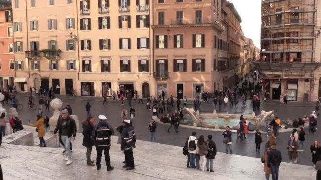 Tutti in fila a Roma per pane e Nutella al McDonald’s
