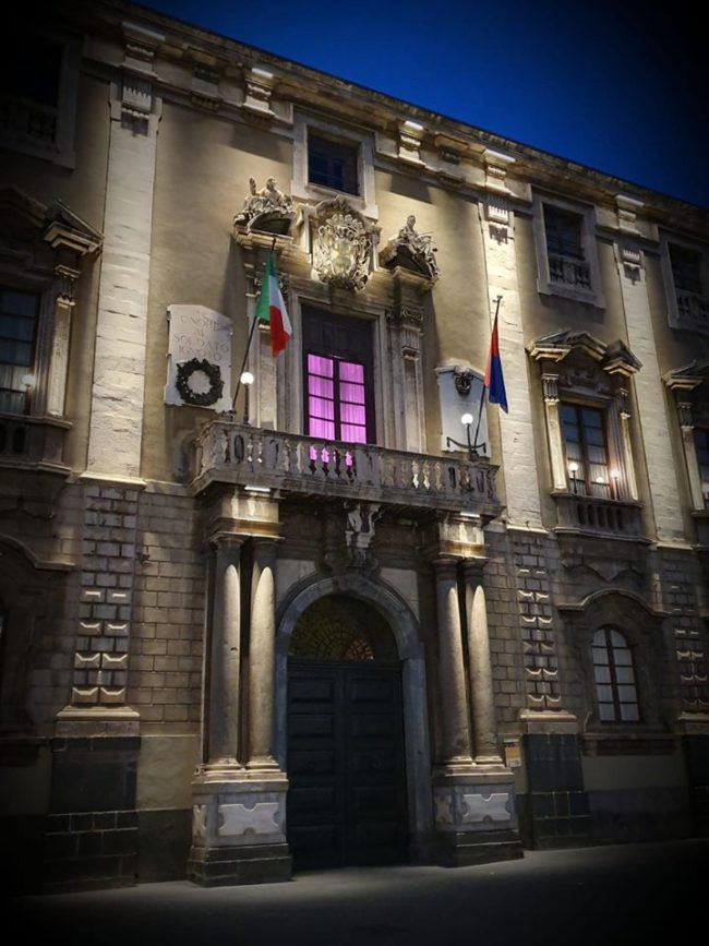 Giro d’Italia 2020, la Sicilia attende il via illuminandosi di rosa – FOTO