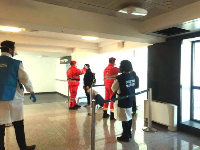 Emergenza coronavirus, all’aeroporto di Catania continuano i controlli: massima attenzione