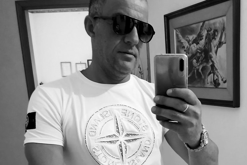 Scontro fatale tra due auto e una moto, la vittima è Massimiliano Saccuzzo: “Eri un grande uomo”