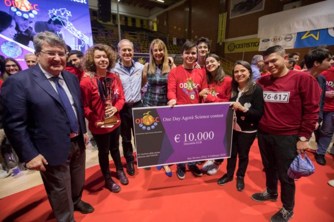 Il team del Galilei vince la prima maratona di scienze italiana