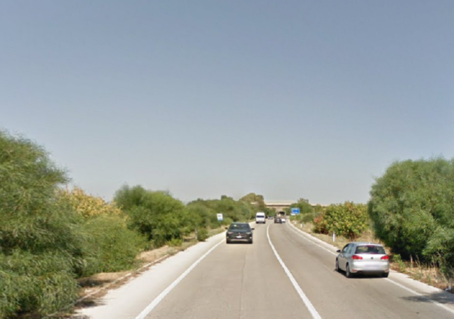 Scontro tra un’auto e mezzo pesante sulla SS 115: strada chiusa, una persona ferita