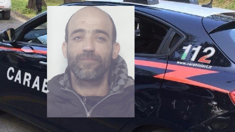 “Tradito” dalla paura di due clienti, spacciatore di San Cristoforo finisce ai domiciliari: assuntori segnalati