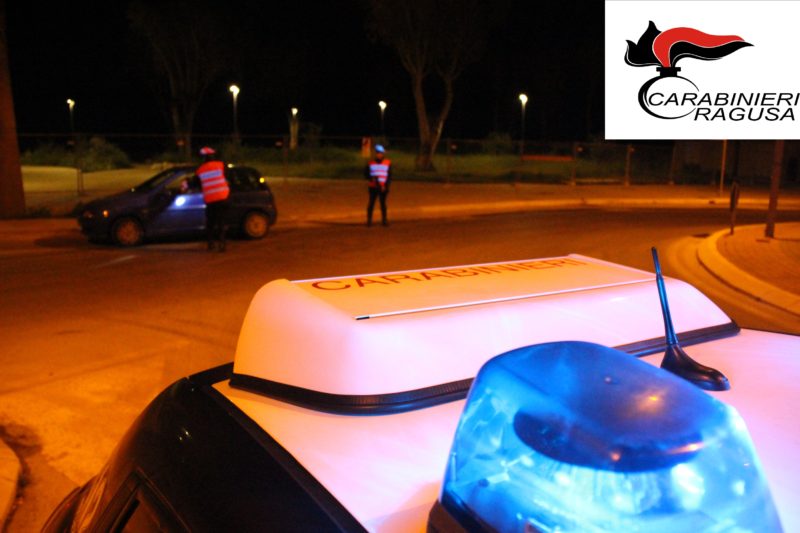 Spaccia hashish nella villa comunale, carabinieri arrestano 18enne extracomunitario: acquirente un 15enne