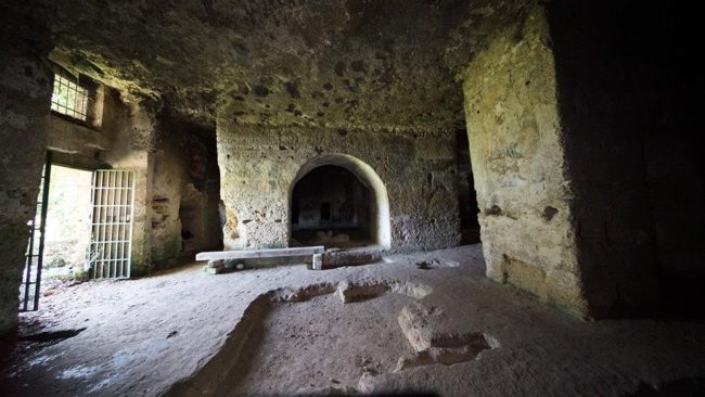 La chiesa rupestre del Crocifisso è un “Luogo del cuore” Fai: 10mila euro per il restauro del Cristo Pantocratore
