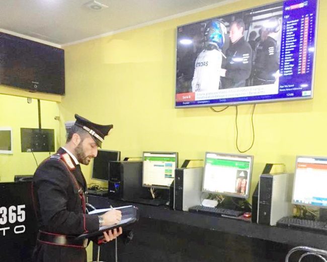Catania, programmi Sky trasmessi illegalmente in centri scommesse e ristorazione: cinque denunciati