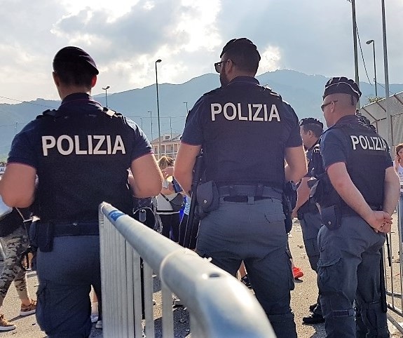 Nuova misura di prevenzione, 5 Daspo “Fuori contesto” per 5 soggetti condannati per gravi reati