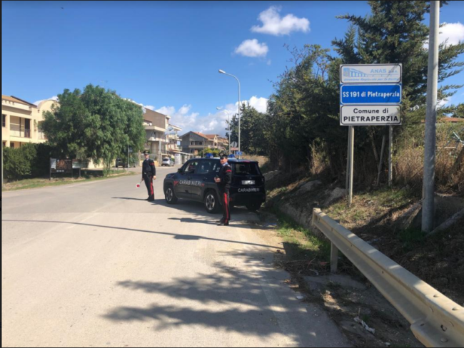 Odontotecnico si spaccia per dentista: sequestrato studio medico