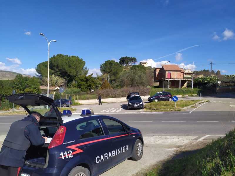 Spaccio e detenzione di droga, blitz dei carabinieri: in manette un 49enne Spaccio e detenzione di droga, blitz dei carabinieri: in manette un 49enne