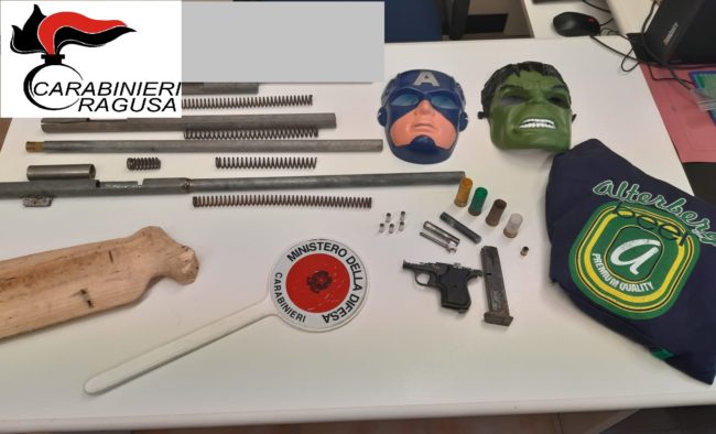 Rapine in centro, aggressione e minacce: individuati e arrestati tre responsabili – NOMI e VIDEO