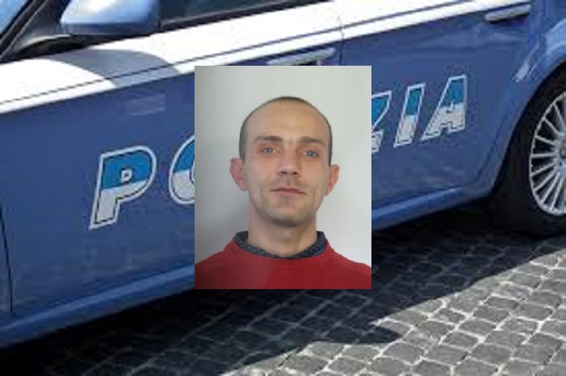 Evaso dai domiciliari, va passeggiare tranquillamente alla villa Bellini: arrestato 30enne