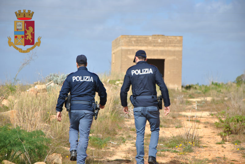 Abbandono di rifiuti e gestione illecita della raccolta: sequestrato capannone a una ditta