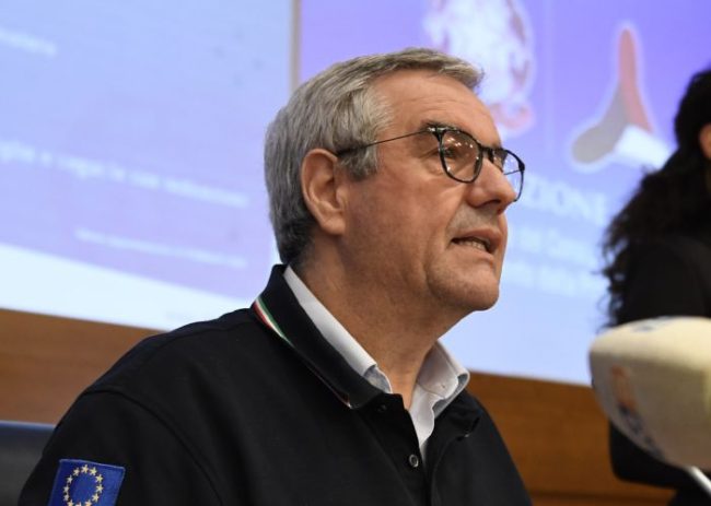 I positivi al coronavirus salgono a 2.706, 107 le vittime