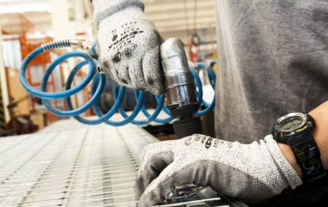 Industria, a gennaio produzione in crescita