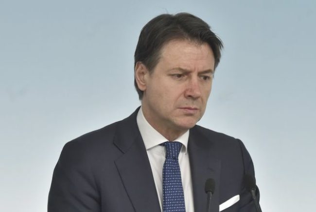 Coronavirus, Conte “L'Italia canta, uniti ce la faremo”
