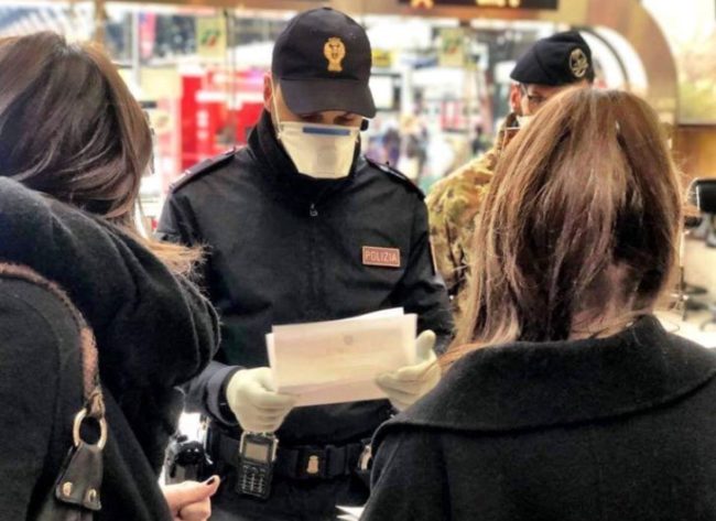 Coronavirus, nuovo modello per l'autodichiarazione