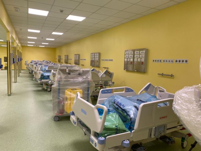 Coronavirus, pronta la nuova terapia intensiva del San Raffaele a Milano