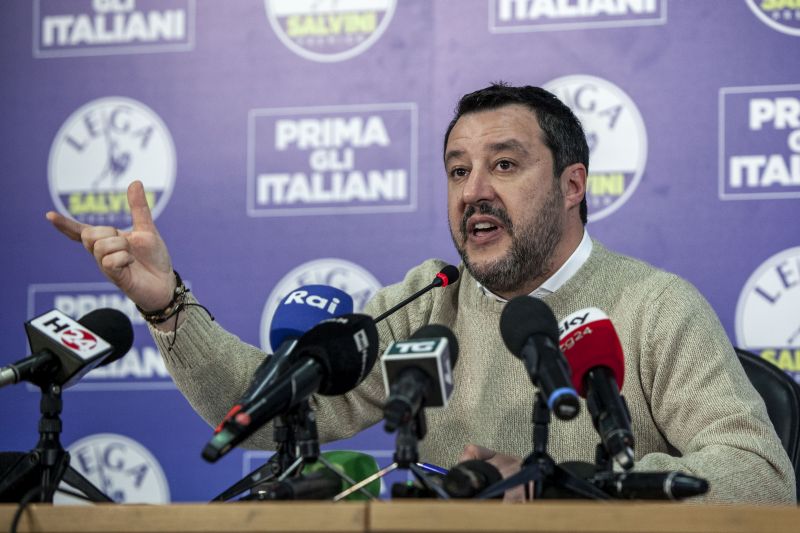 Migranti in Sicilia, Salvini polemico: “Io a processo per avere difeso l’Italia, oggi nessuno fa nulla…”