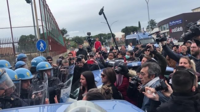 Rebibbia, protestano i familiari dei detenuti