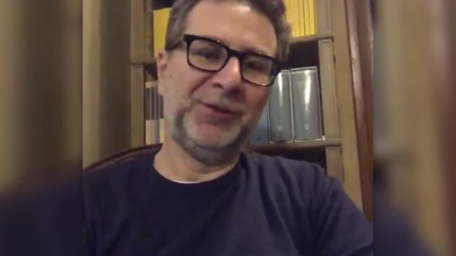 Fazio “Andiamo in onda, state a casa”