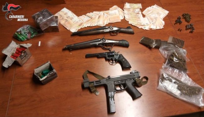 Casale di armi e munizioni, sia comuni che da guerra: in manette 56enne